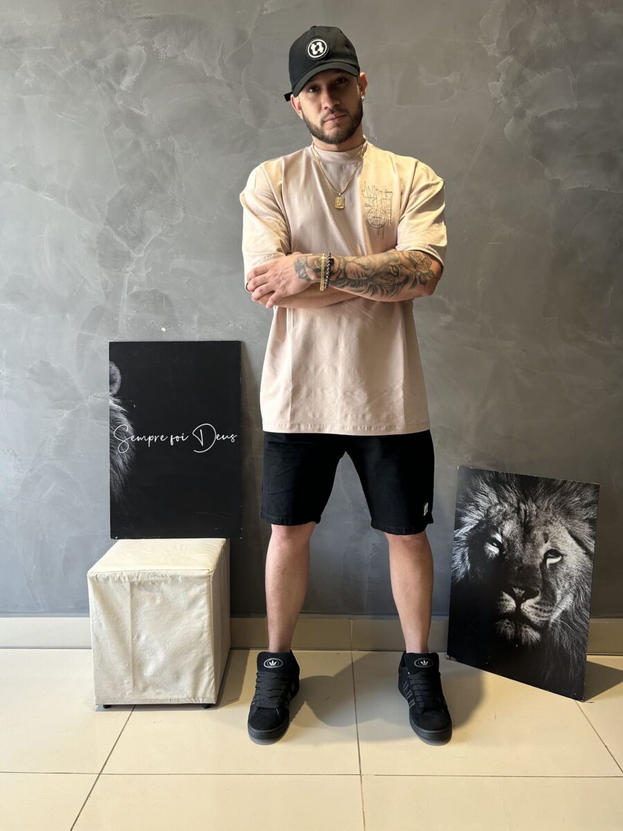 Camiseta Oversized Mess Masculina Rosa