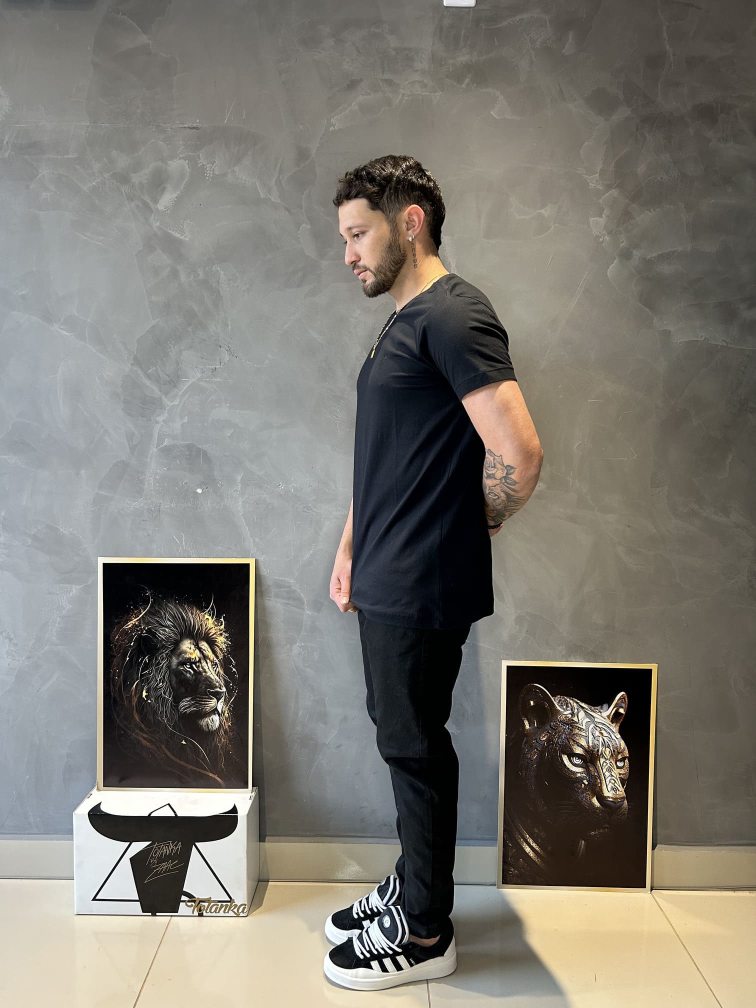 Camiseta Básica Bordado Masculina Preta